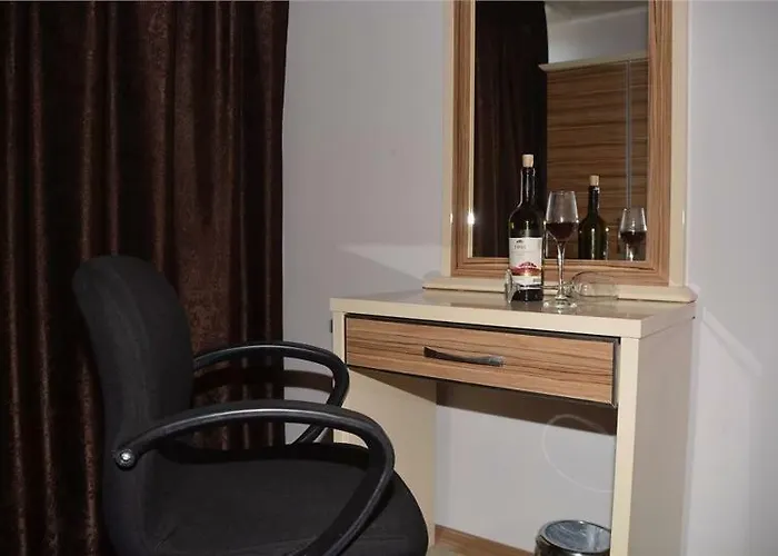 Best Smyrna Hotel 4*